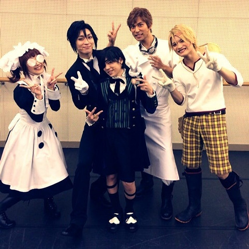 u-ren:  もうすぐ黒執事大千秋楽！⇒ 黒執事の初演(初舞台！)をやらせてもらってから、気がつけばもう5年以上経ちます。僕自身今回で4回目のセバスチャンだったので、いろいろ考えることはありました