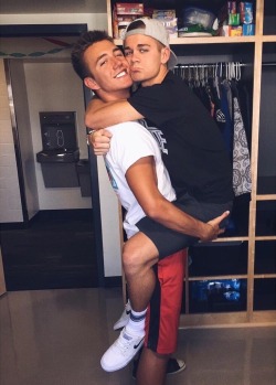 cutegaycouplesaf:  This is the most adorable