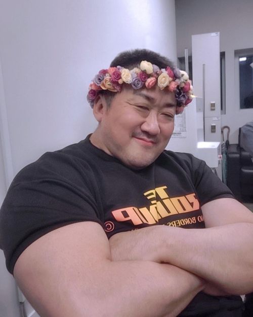 bear & flower crown Ma Dong Seok (x)