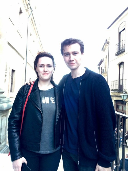 I’ve just met Torrance Coombs in my city (Salamanca, Spain). He’s filming Still Star-crossed here an