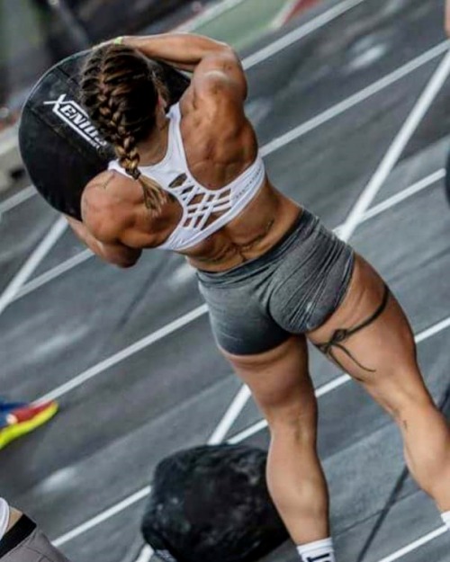 tumblr photo muscular-female-calves 0