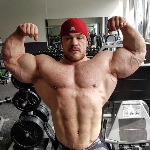 Sex Nicolas Vullioud - Sitting at 240lbs. pictures