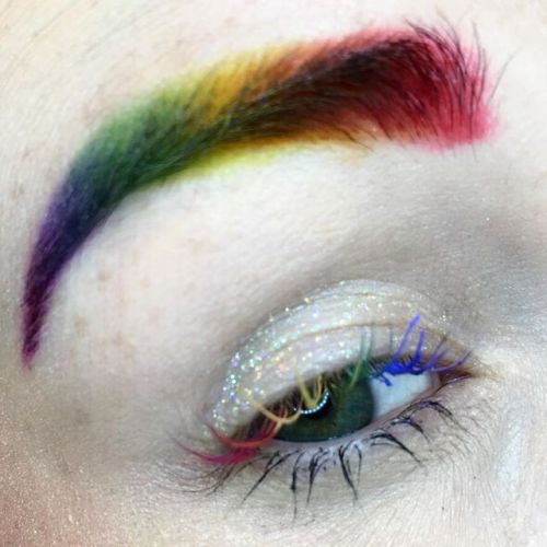 Blurred at the last moment but eh, here we go; a simple quick rainbow look for work #vain #makeup #s