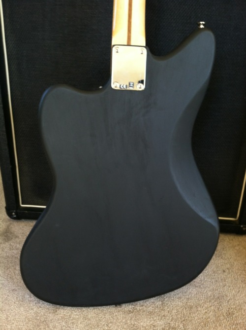 blogmolly:  Has anybody else seen a chalkboard guitar? Certainly not a jazzmaster.