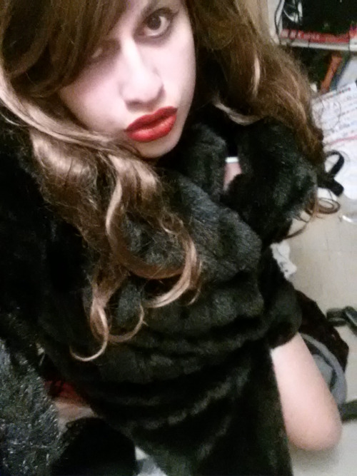 horseman52:  dreamtgirls:  Love Sammy Ess :http://sammyess.tumblr.com/  looks yummy