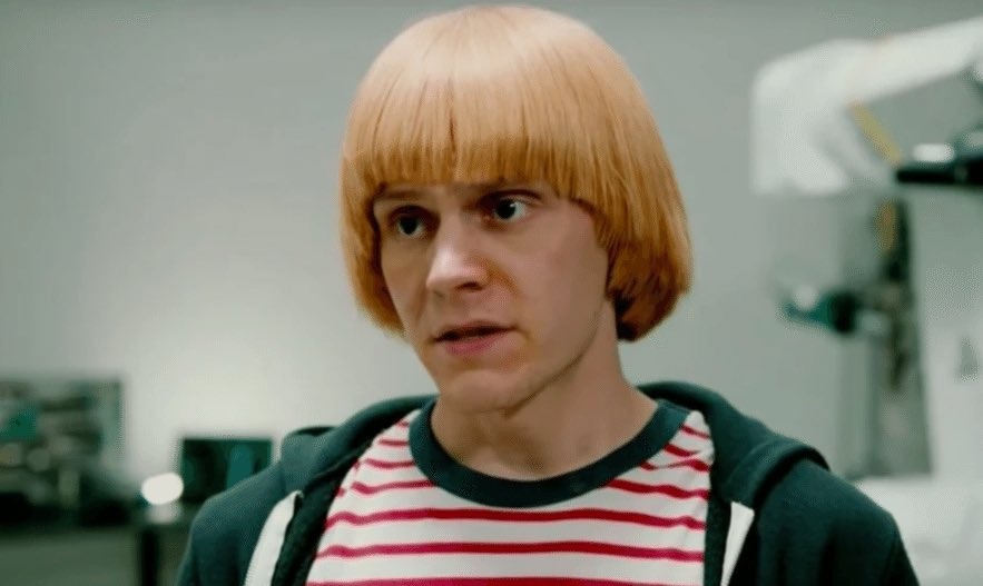 babygirlxstitch:  The person who gave Evan Peters this wig is the real anti-Christ. 