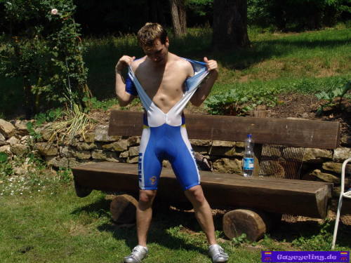 cyclist4580:  cyclist4580 | LOVE LYCRA? | REBLOG 