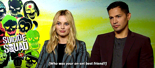margotsrobbie:Margot Robbie and Jay Hernandez being adorable (｡♥‿♥｡)
