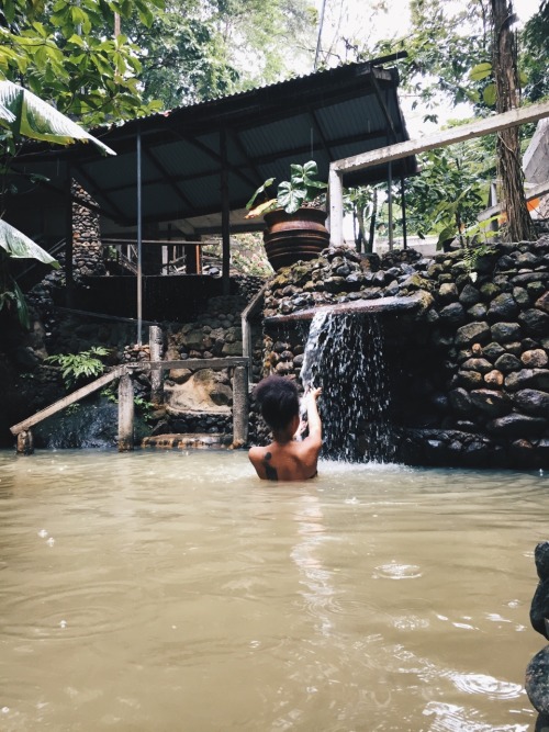 nappyjoy:Dominica Sulphur spa