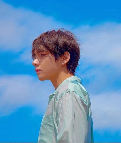 taekooklovies:taekooklovies:More people need to talk about Kim Taehyung’s side profileAlso I have no