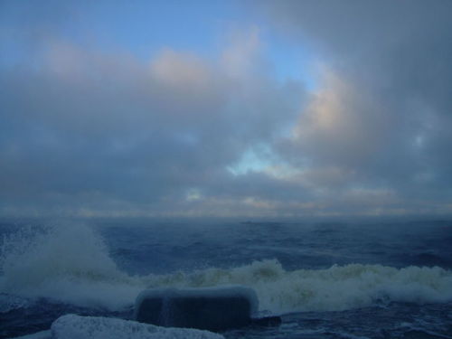 krasna–devica:Lake Ladoga in Winter