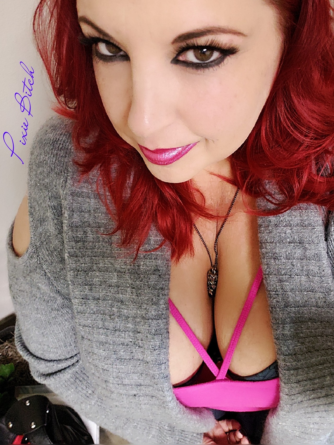 pixie-bitch75:  Off to get my new hair color… stay tuned for the reveal😁. Anyone