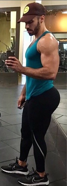 que-culo-miguel:  Love this Lebanese fitness trainer 🍑🍑