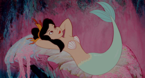 vintagegal: “Just imagine. Real, live mermaids!” Peter Pan (1953)