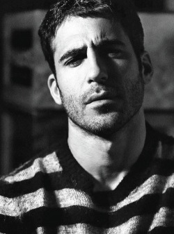 barefoot-rats:  Miguel Angel Silvestre (VI)