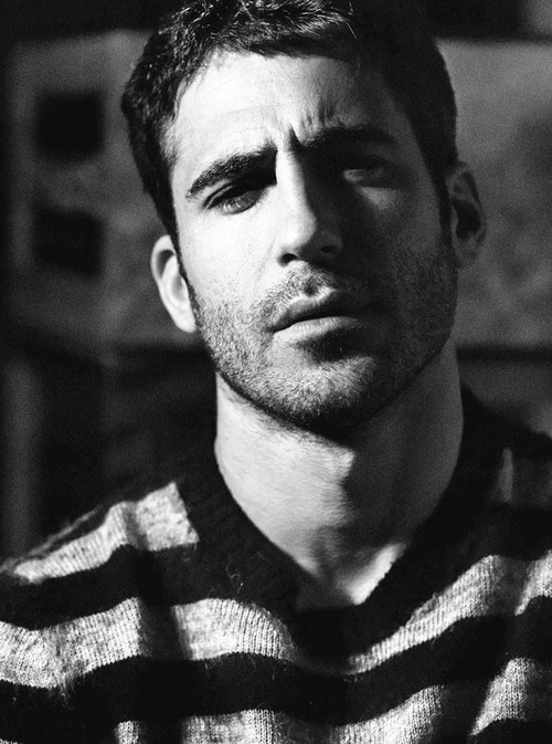 XXX barefoot-rats:  Miguel Angel Silvestre (VI) photo