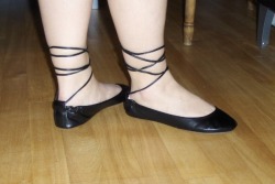 flatsfan:  Lace up flats