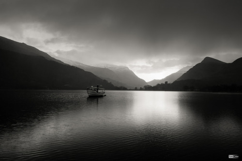 Cold and wet winter morning at Llyn Padarn, Llanberis on Flickr.