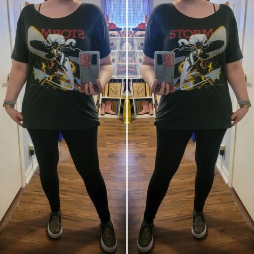 Yesterday&rsquo;s outfit: vintage Storm tee, my fave Phisockat leggings, Cat &amp; Jack glit