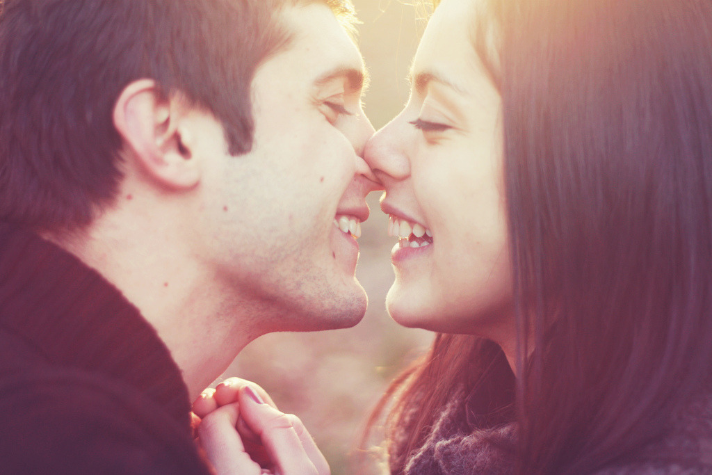 randomfutility:  Love is in the air everywhere i look around (by Lucia Mauri) 