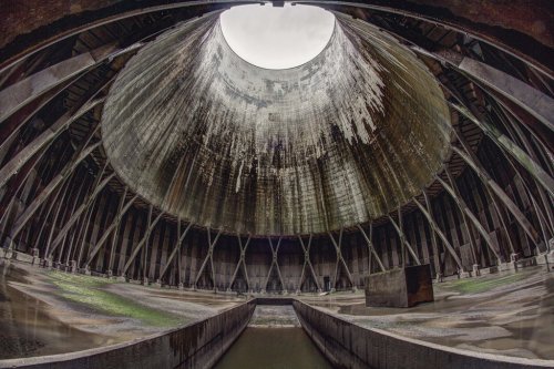 danielkbrown: Abandoned cooling tower