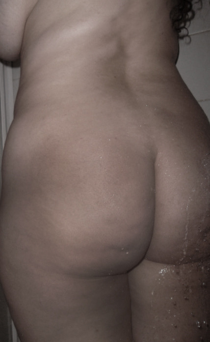 hornyslutbiatch:  shower time