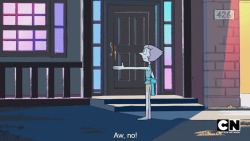 soqqy:  undauntedgunner:  scarfofsilver:  scarfofsilver:  scarfofsilver:  new pearl meme template      can someone make it loss  say no more fam 