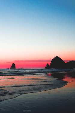 motivationsforlife:  Sundown Beach by Kat