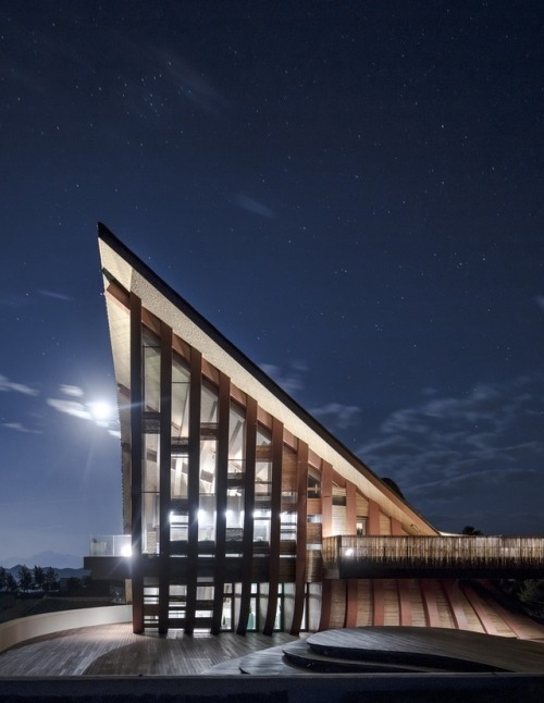 archatlas:   Hilltop Gallery by dEEP Architects  Hilltop Gallery locates on Yanshan Mountains border