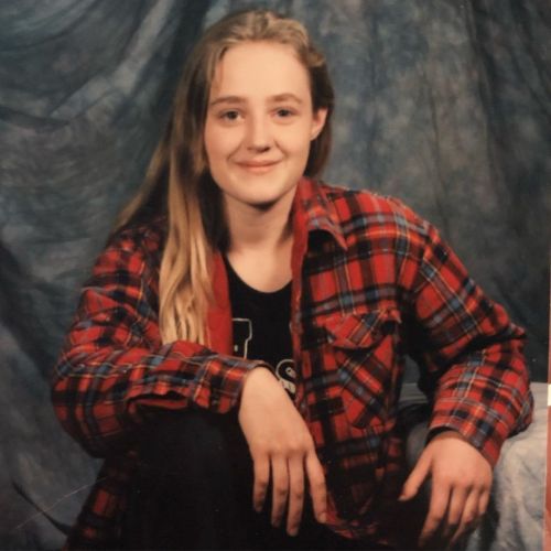 Me at the age of fourteen. I haven’t changed that much. #90sfashion #oregongirl #neverchange (at Philomath, Oregon)
https://www.instagram.com/p/CU–6fQLYX8/?utm_medium=tumblr