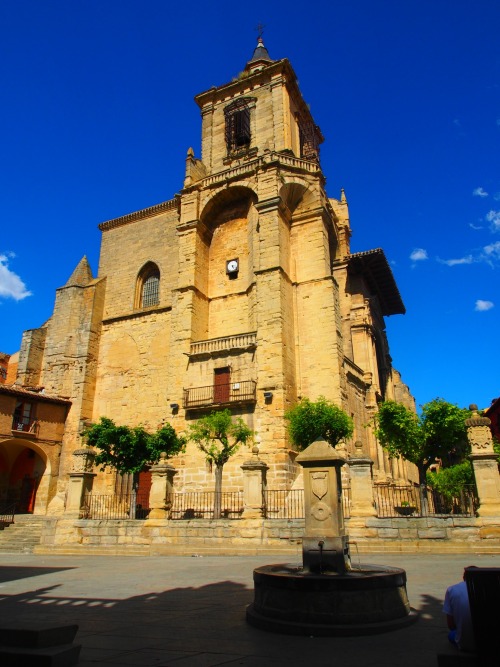 cesareborgia1507: 1)  Iglesia De Santa Maria  2)  Entrance with Cesare Borgia’s