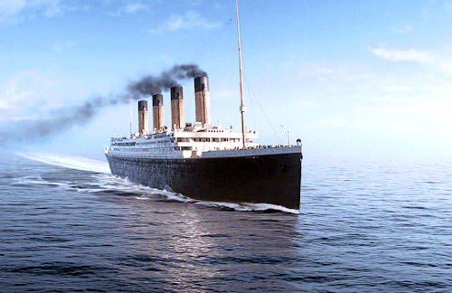heywoodxparker:I’ll never let go. I promise.Titanic (1997) dir. James Cameron