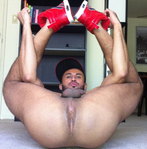 jewishpapi:  this dude got me in a crazy position….