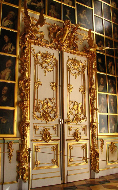 iamveryamused:Interior doors, Peterhof Palace, Saint Petersburg, Russia - just a little dash of some
