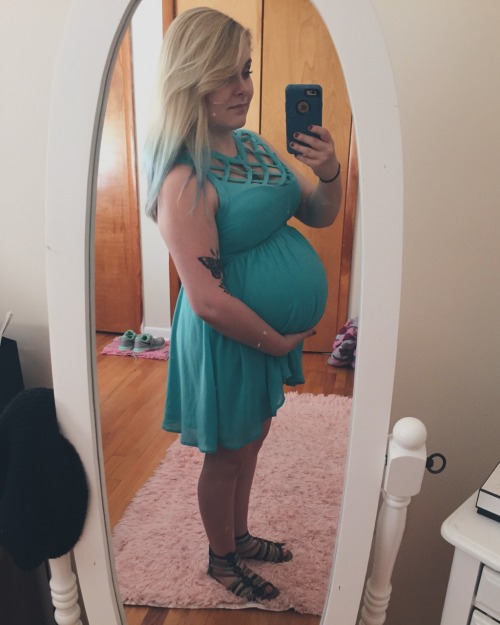 m0thmama:  Four. More. Weeks.