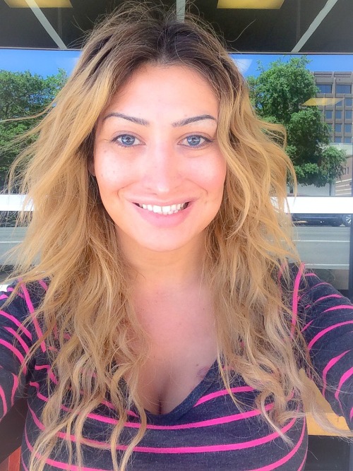 tslexi512:  No makeup needed ❤️😘⭐️✨🌟  No make up!  Hot Hot Hot!!!