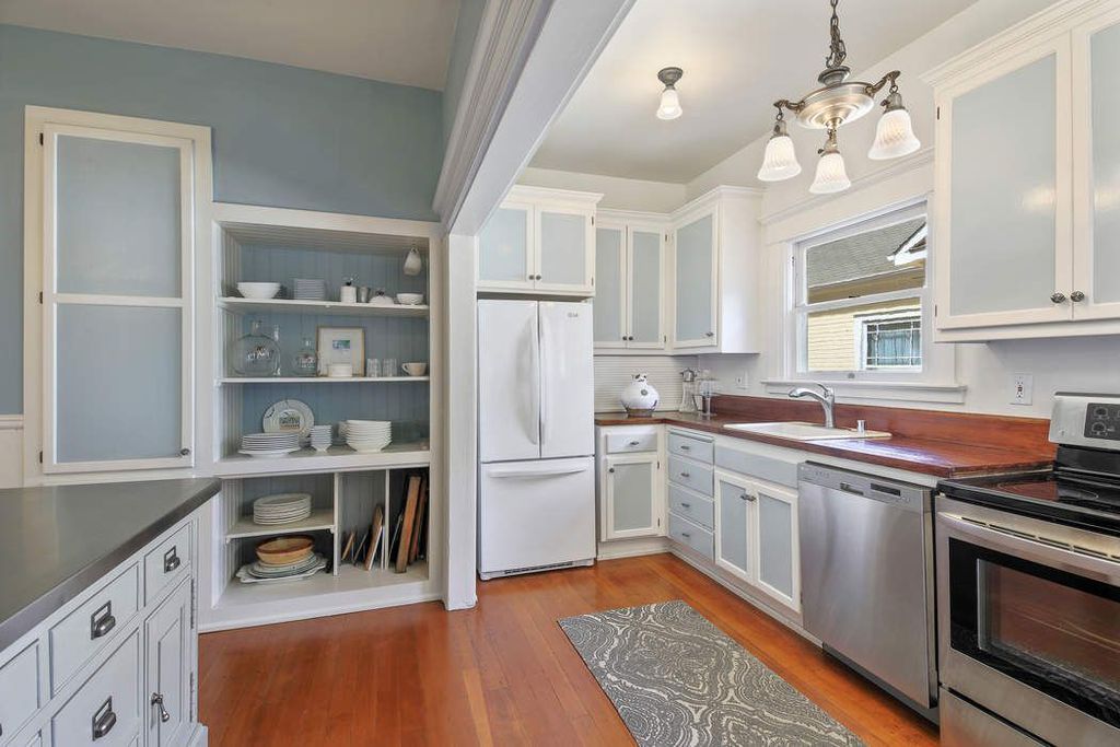 househunting:   $2,495,000/4 br   Sonoma, CA   built in 1889 