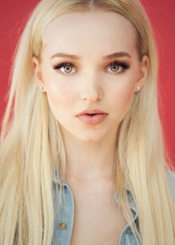 h0ttestcelebrities:  Dove Cameron