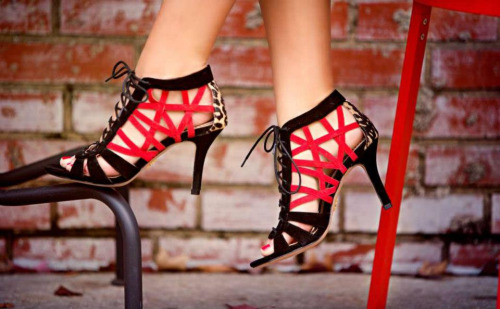 (via Pour La Victoire “Natassja” Heels)