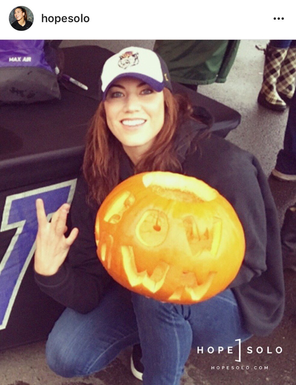 uswntish:  The Gals do Halloween 🎃👻