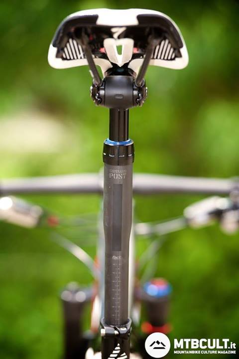 yetifro: aces5050: Specialized XC drop seatpost (via mtbcult.it) これ欲しい！使ってみると5インチもトラベルいらない。