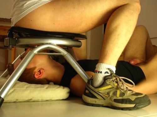 boyhungryforshit:  oneflewoverthegaybirdsnest:  Billy was my big brother and also my father’s favorite when it came to getting fucked. Dad said there was something extra special about his first born and that it would be like he was cheating on Billy