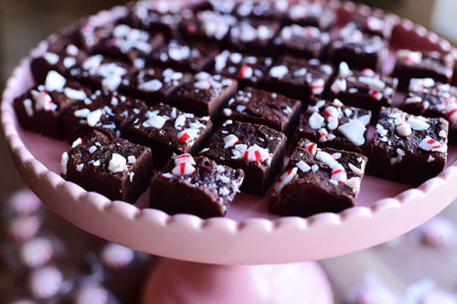 delectabledelight: Easy Peppermint Fudge (by Ree Drummond / The Pioneer Woman)