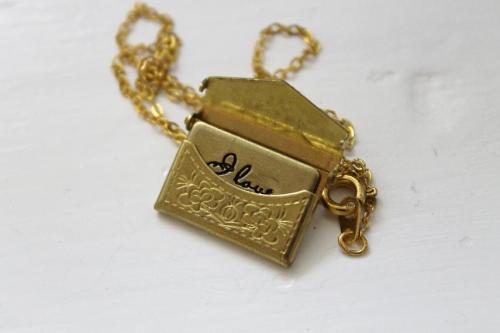 jeziejewelry:Love Letter Necklace from Jezie Jewelry: the envelope opens to reveal a secret mes