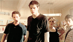 thisyearsboy:Reasons the ‘90s Ruled - The Faculty [1998]“I leave for five minutes, and when I come b