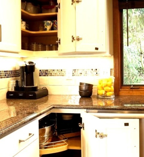 Kitchen Dining PortlandExample Of A Mid-sized Transitional Medium Tone Wood Floor And Brown Floor Eat-in