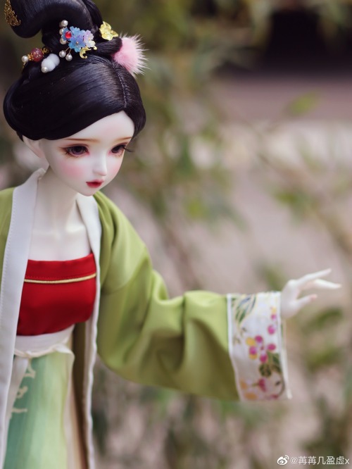 dollpavilion:Posted by 苒苒几盈虚xDoll by Angell Studio (Hua Rong / 华蓉) Doll dressed in Song dynasty-styl