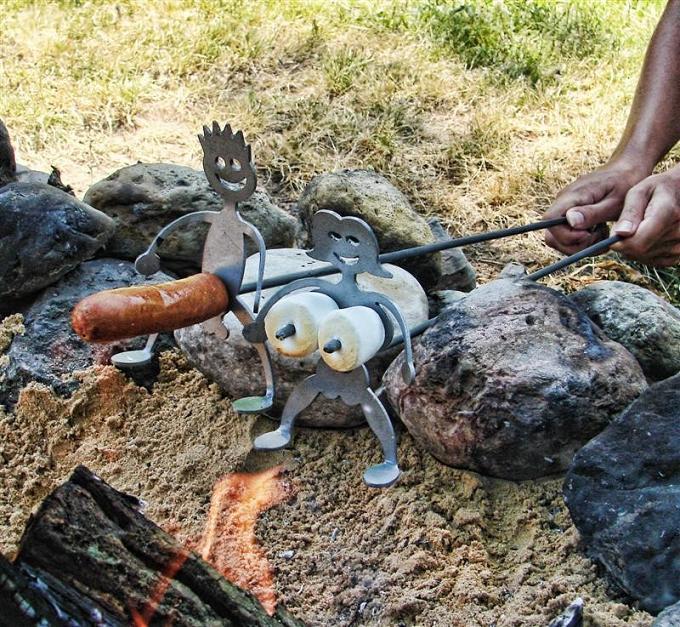 bootyful1:  uptownjones:  Haha  *searches online for these for my next camping trip*