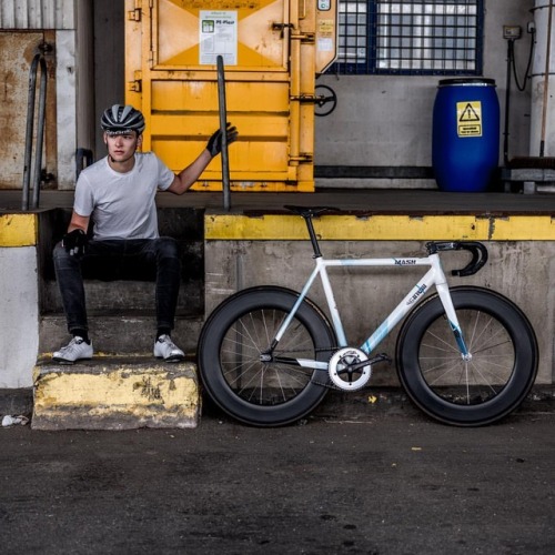 fixiekurwa: The bike and me, hopefully ready for #raphanocturne  Picture by @alexbuck.dk for @gripgr