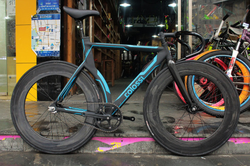 titsandtires: Sticky Fingers Complete (by Colossi Cycling)